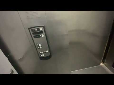 EPIC MOTOR: BEAT UP Schindler 330A HT Hydraulic Elevator @ DICK’S Sporting Goods - Woodbridge, NJ