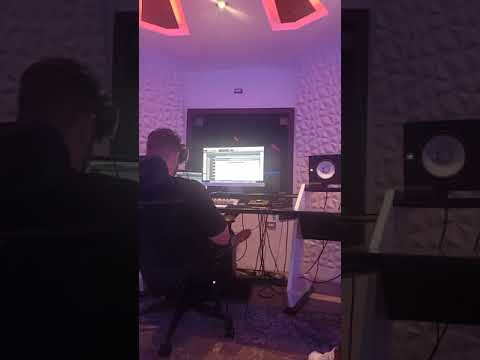 ICEBEATCHILLZ FT BEENIEMAN COMING THROUGH SOON