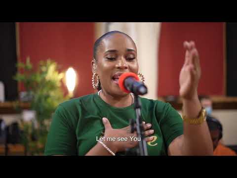 MIREILLE BASIRWA ET LE COLLECTIF J'ADORE - EN ATTENDANT J'ADORE