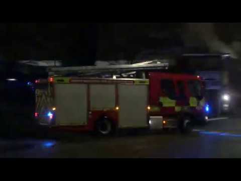 *TWOTONES*Moss Side Volvo FL Pump Turnout+NWAS Responding - Greater Manchester Fire & Rescue Service