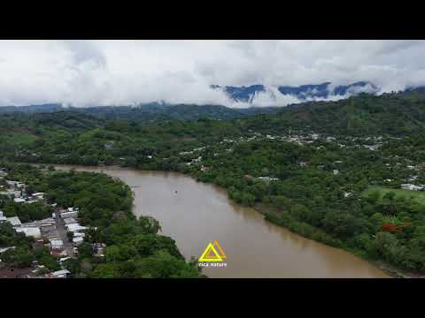 El río que divide a dos departamentos 