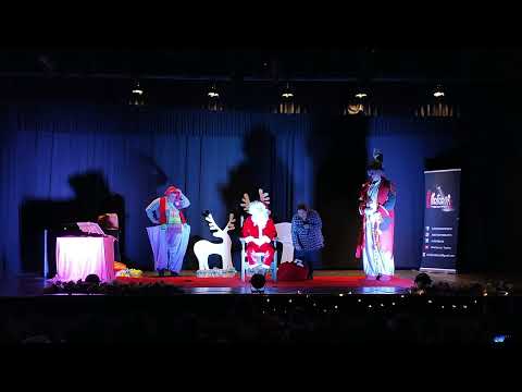 La Asociación de Padres y Madres del colegio de Vitigudino sorprende con la visita de Papá Noel