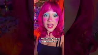 Download lagu Fashion will always be my obsession tbh😋👗💖 #short #shorts #cloeawesomenes mp3