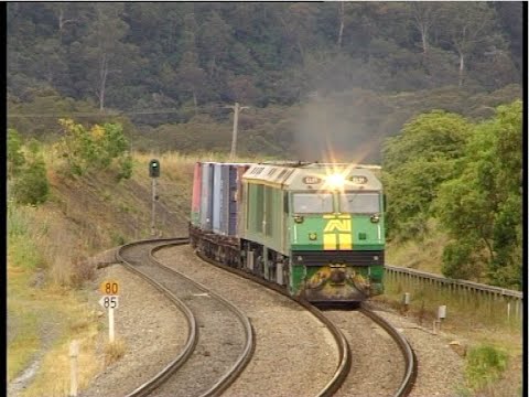 Australian diesel locomotives  EL51 & EL58 - Goulburn to Menangle - December 1999