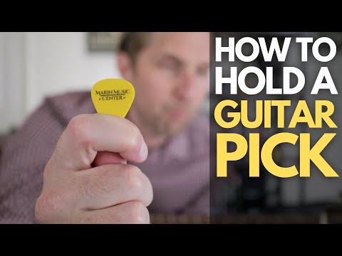 How to Hold a Pick: Stuart's Guide to Guitar Picks - Guitar Lessons with Stuart!