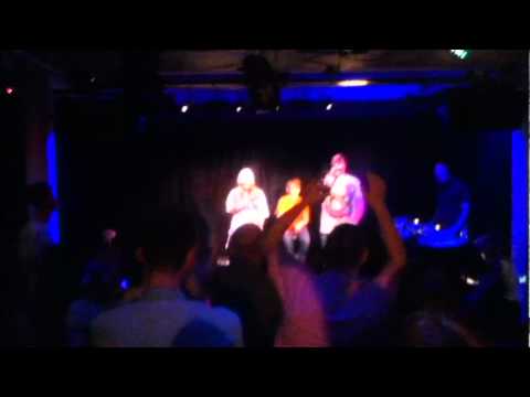 Soul Urban Poet and Sam Jenkins - Raindrops (live)