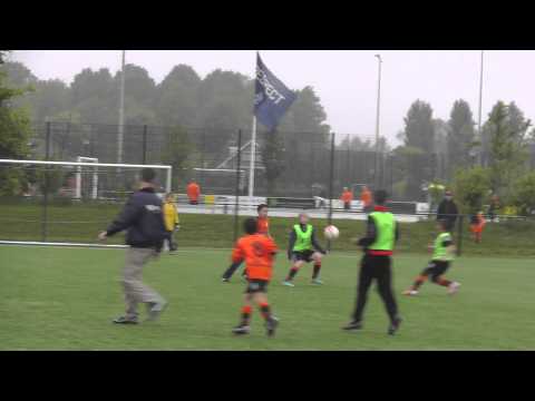 21 mei 2013 VV De Meern E5 - VV De Meern E8 vr 4-1 Doelpunt Sem