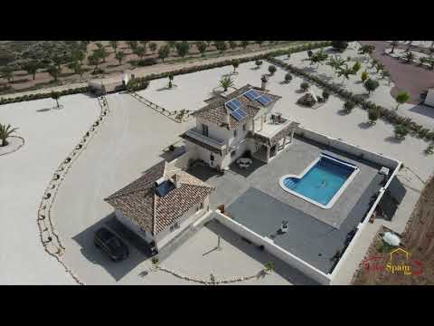 Beautiful property located in Pinoso on 10,000m2 with fantastic country views Spain