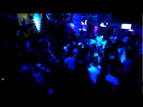 Roger Milan & Karina Ferro - Off DanceClub.wmv