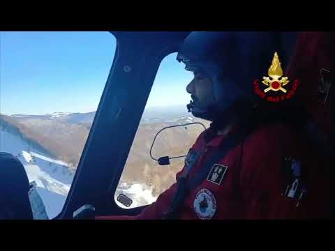 Scalatori scivolati in zona impervia al Corno alle Scale - l'intervento dei vigili del fuoco