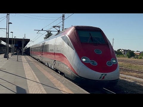 AV FRECCIAROSSA 8819 Milano C.le - Bari C.le