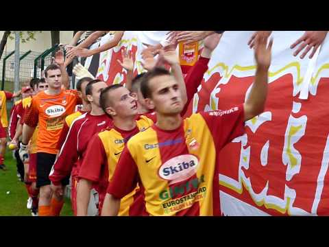 Chojniczanka - Elana 25.09.2010 piłkarze Chojniczanki dziękują za doping