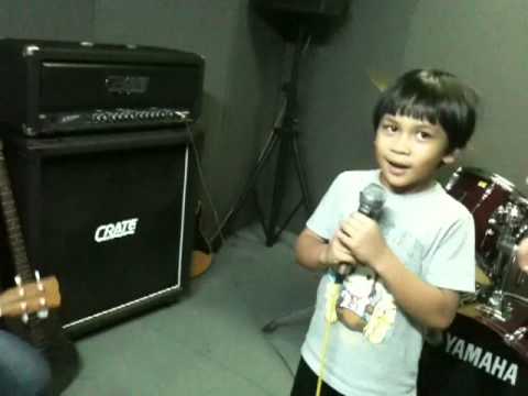 2011 : Luciano Andrew Laskar Pelangi rehearsal with TheOvertunes