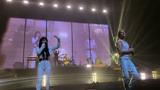 Download lagu [4K] 221127 크리스토퍼&청하(Chung-ha) [When I Get Old & Bad boy] 《LOVE IN SEOUL 2022 - CHRISTOPHER》 @세종문화회관 mp3