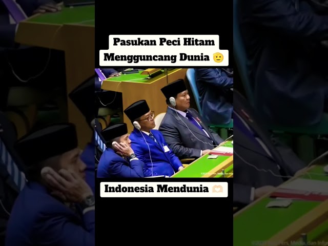 Pasukan Peci Hitam Menggocang Dunia
