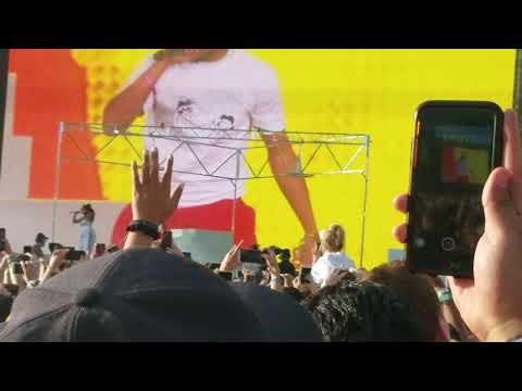 Cardi B ft. Chance The Rapper - Best Life (Live) at Coachella Day 3 Weekend 1