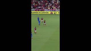 GOL DO FLAMENGO!! BRUNO HENRIQUE MARCA O TERCEIRO!! | #shorts | ge.globo