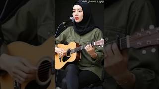 Download lagu Viral! Gadis Cantik Memainkan Gitar dan Bernyanyi 'Andai Ku Tahu' Cover Indah Yastami #lypsinc mp3