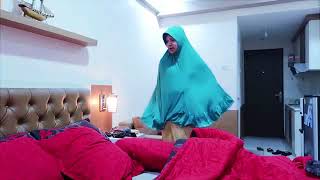 Download lagu D kadoor, bu yuli nguamuk di goroi yayuk mbek bantal.. mp3