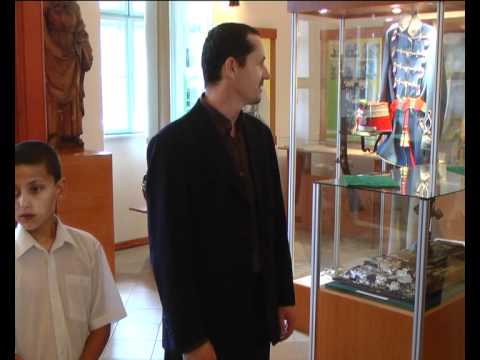 Ifjú tárlatvezetők a Bárczay-kastélyban