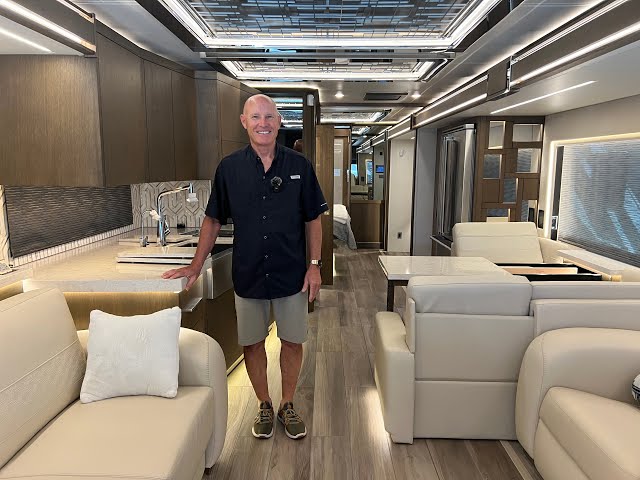 Preview image of 2024 Newmar King Aire 4531 (17N231820) youtube video