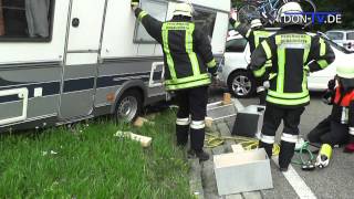 preview picture of video 'Verkehrsunfall mit Wohnanhänger auf B2 nahe Parkstadt (Donauwörth)'