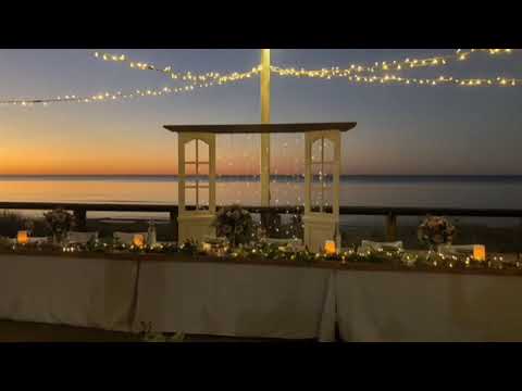 Aquavue Beachfront Bar & Eatery