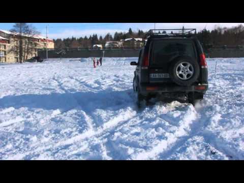 Land Rover discovery 2 in  snow