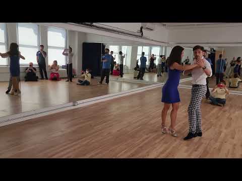 Argentine Tango Workshop: Yanina Quiñones & Neri Piliu - Variation on classic giros