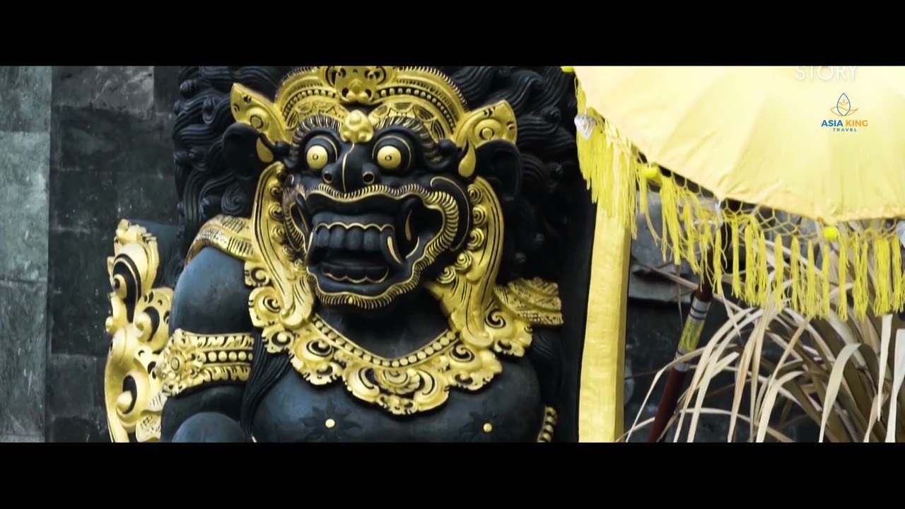 Tanah Lot Temple: Bali’s Iconic Seaside Sanctuary