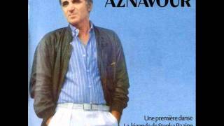 Kadr z teledysku Une première danse tekst piosenki Charles Aznavour