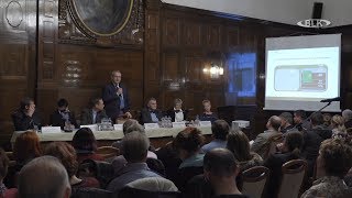 Reportaje de televisión: Reunión de vecinos en el ayuntamiento de Zeitz sobre los temas del cambio estructural y la zona de extracción de lignito