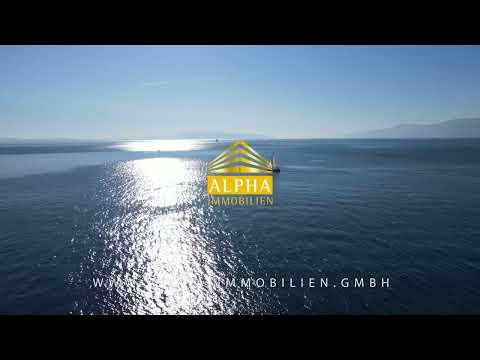 *SPEKTAKULÄR* 
Lichtdurchflutete Villa direkt am Meer
(gekürzte Videoversion)