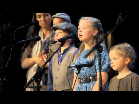 Angelo Kelly & Family - We'll overcome