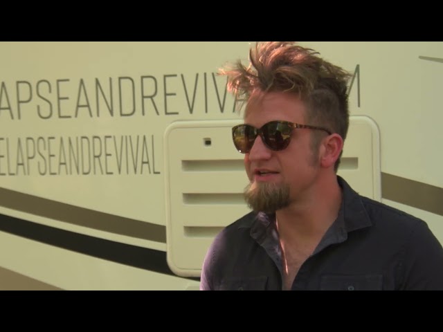 FAME/LESS | Episode Clip - "The Wheels Are Falling Off"