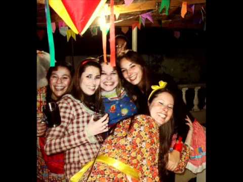 MULHERES (...) por ViToRia AnA pAuLa FaRiA