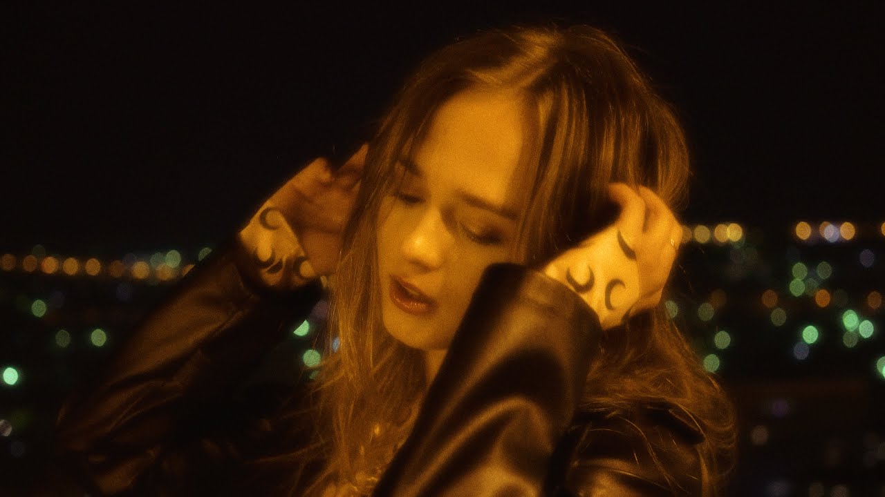 Анастасия Сотникова — Луна (Mood Video)