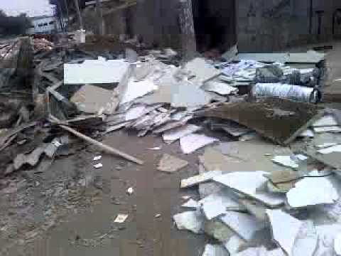 Rua Forte de São Bartolomeu, Vila Prudente, São Paulo está cheia de entulho !