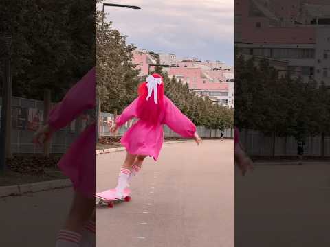 Как приятно сочетать трюки и танцы! Что вы больше любите: фристайл или денсинг? #лонгборд #longboard