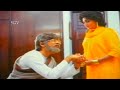 ಅಜ್ಜನ ವೇಷದಲ್ಲಿ ಬಂದು ಹೆರೋಯಿನ್ ಇಂದ ಕಿಸ�