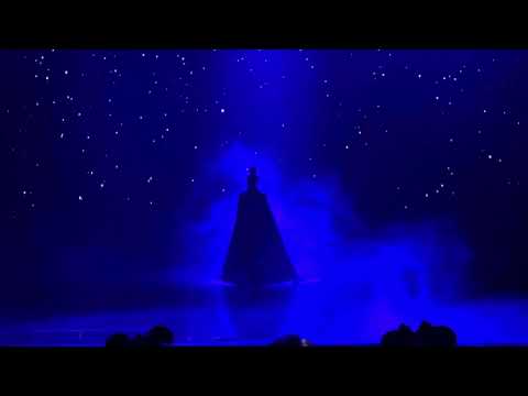 Mickey the magician- Frozen - Disneyland Paris - July 2024