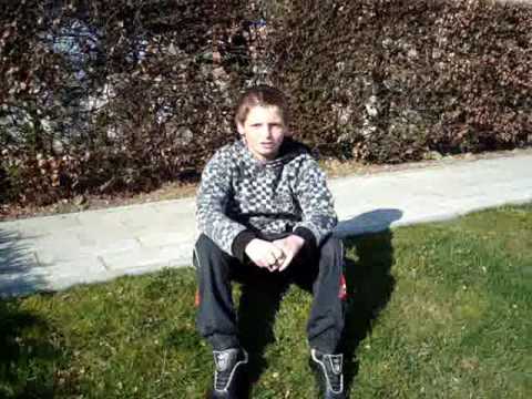 boekenbeestenlied door de leeringen van het vijfde leerjaar school Loker