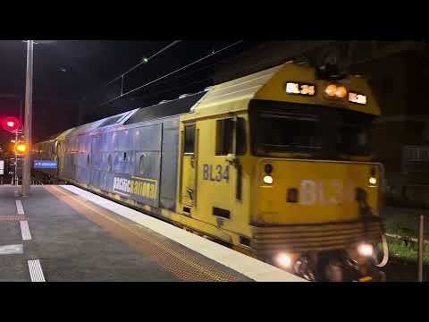Pacific National BL34 G543 9305 Tocumwal train Albion