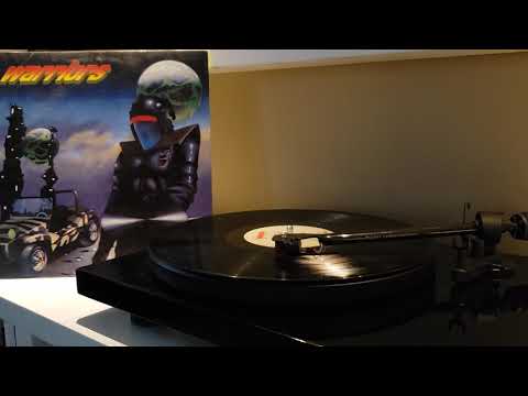 Warriors - Carry on (Vinyl LP)