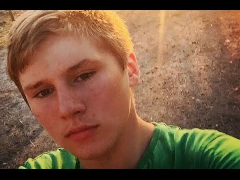 “Lo avete ucciso voi”. La morte orribile, tra i banchi di scuola, a soli 14 anni: la richiesta del p