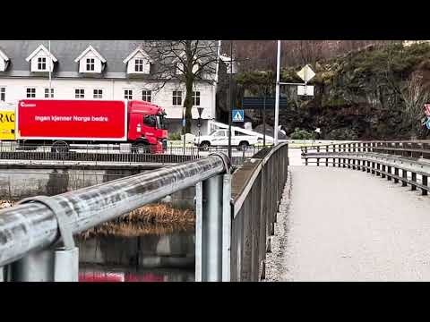 Bli med en WALK i Førde Centrum fra; « Førde Pensjonat» February 26’ #city in #norway #road; e-39