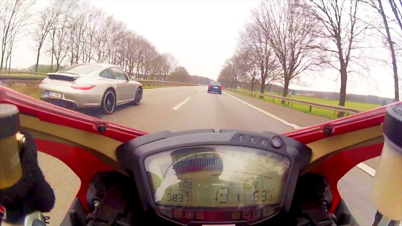 Ducati Superbike 848 vs Porsche Carrera GTS