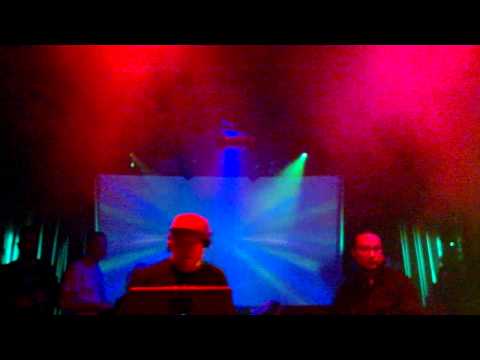 Wood n Soo - Red Room - NYE2015 - Drop the Funk and Pictures re