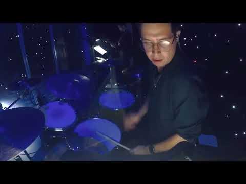 Bennie and the Jets with Liam copper and the celebrity eclipse orchestra.