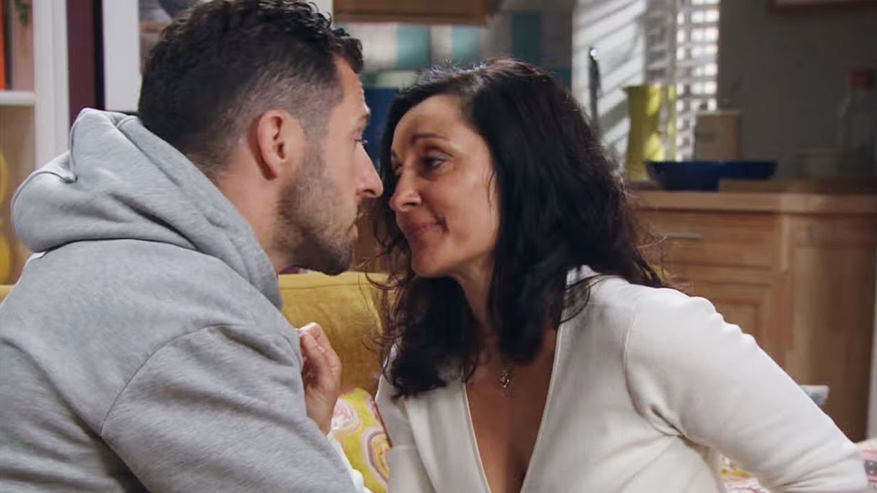 YouTube Thumbnail Downloader FULL HQ IMAGE